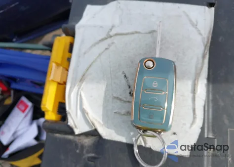 2017 Volkswagen Tiguan 2.0T Wolfsburg Edition z USA, uszkodzony, nr VIN WVGSV7AX7HW512082